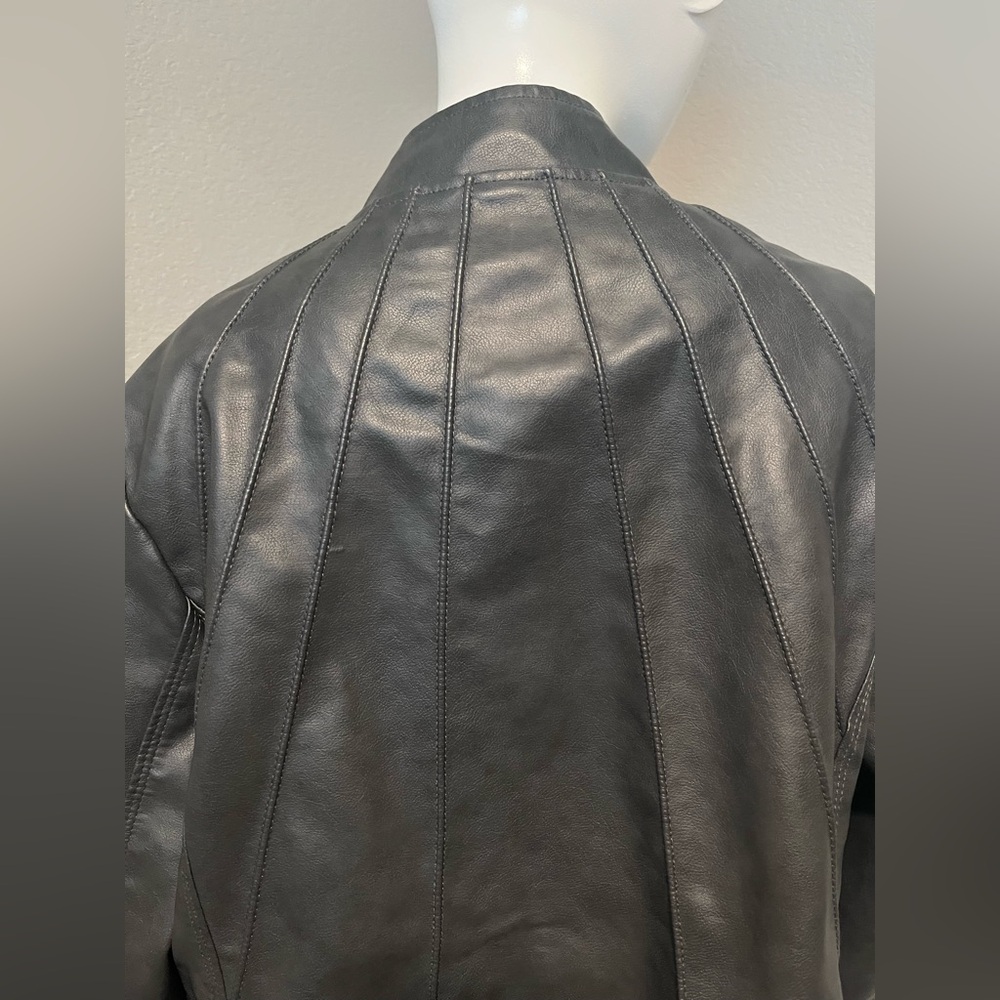 NWT TAGDOO Plus Women’s Faux Leather Dark Grey LS Zipper Moto Jacket XXL - Picture 6 of 16